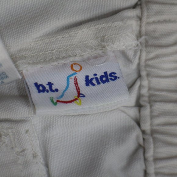 LIKE NEW! OFF WHITE SHORTS SZ 4 KIDS - Picture 5 of 6